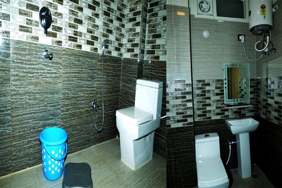 Hotel Paradise Inn Auraiya Zewnętrze zdjęcie