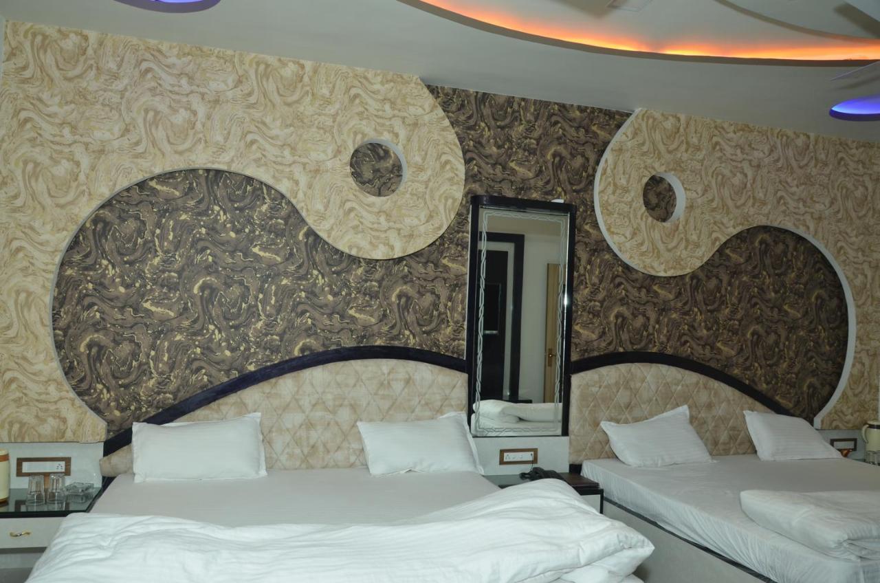 Hotel Paradise Inn Auraiya Zewnętrze zdjęcie